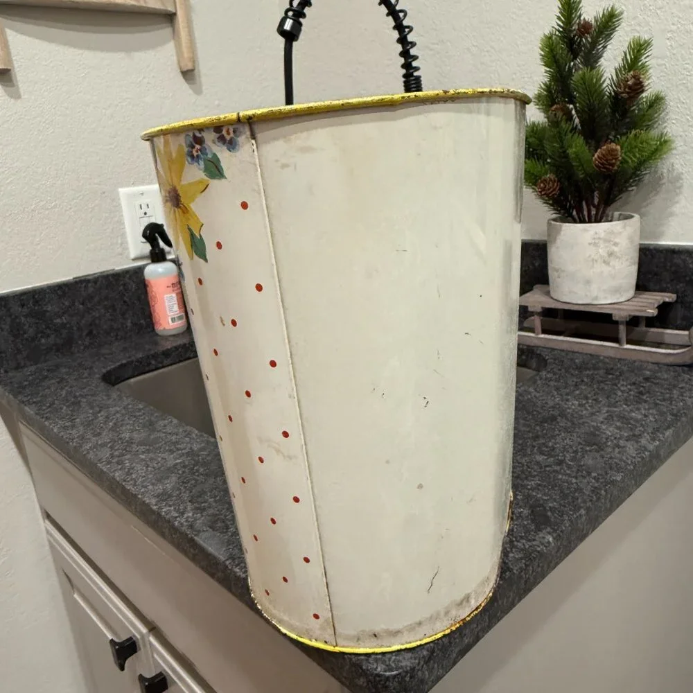 1950's Retro N.C. Color Ware Yellow & White Floral Metal Waste Bin - Picture 12 of 17